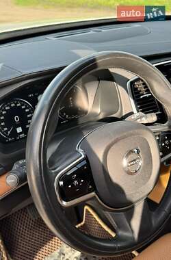 Внедорожник / Кроссовер Volvo XC90 2016 в 