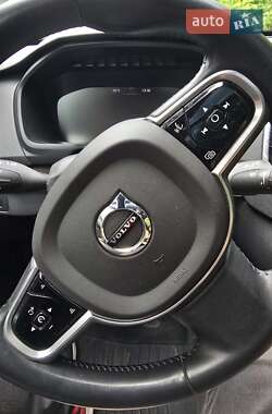 Внедорожник / Кроссовер Volvo XC90 2016 в 