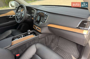 Позашляховик / Кросовер Volvo XC90 2022 в 