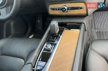 Позашляховик / Кросовер Volvo XC90 2022 в 