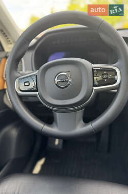 Позашляховик / Кросовер Volvo XC90 2022 в 