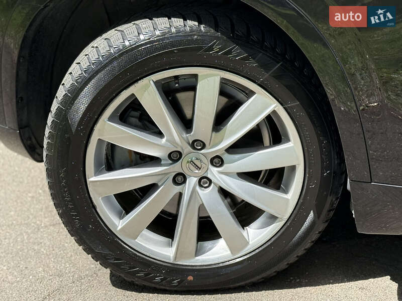 Внедорожник / Кроссовер Volvo XC90 2015 в Киеве