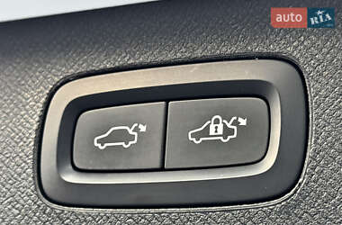 Внедорожник / Кроссовер Volvo XC90 2019 в 