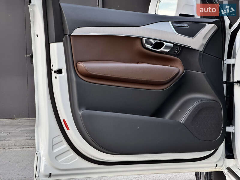 Позашляховик / Кросовер Volvo XC90 2019 в Києві