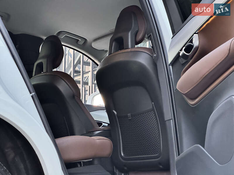 Позашляховик / Кросовер Volvo XC90 2019 в Києві