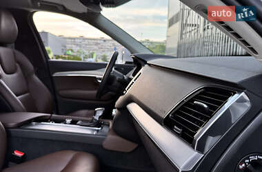 Внедорожник / Кроссовер Volvo XC90 2019 в 