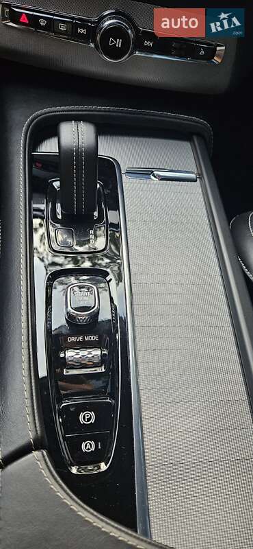 Внедорожник / Кроссовер Volvo XC90 2020 в Харькове