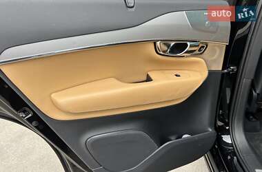Внедорожник / Кроссовер Volvo XC90 2015 в 