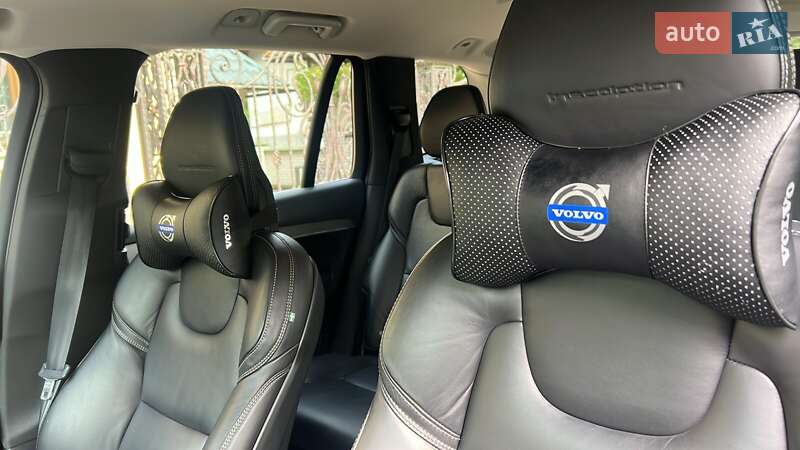 Внедорожник / Кроссовер Volvo XC90 2015 в Черновцах