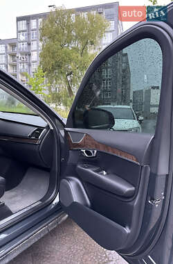 Внедорожник / Кроссовер Volvo XC90 2016 в 
