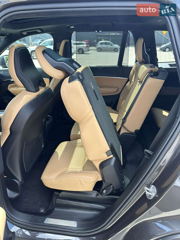 Внедорожник / Кроссовер Volvo XC90 2024 в Ужгороде