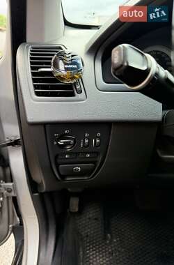 Внедорожник / Кроссовер Volvo XC90 2011 в 