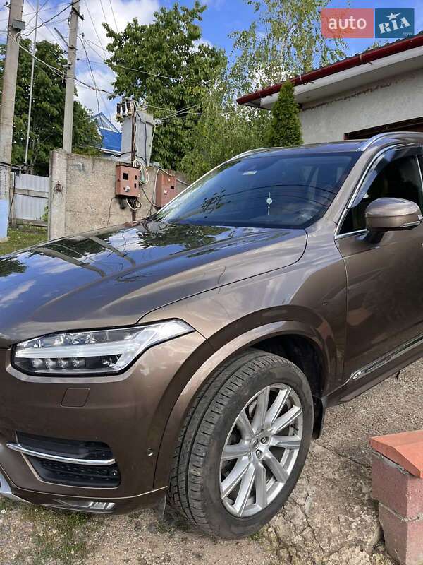 Внедорожник / Кроссовер Volvo XC90 2015 в Тарутине