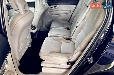 Позашляховик / Кросовер Volvo XC90 2020 в 