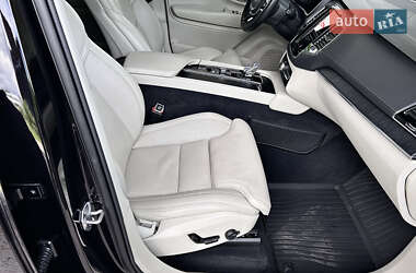 Позашляховик / Кросовер Volvo XC90 2020 в 