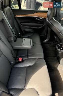Внедорожник / Кроссовер Volvo XC90 2024 в 