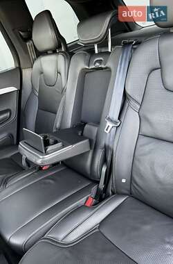 Внедорожник / Кроссовер Volvo XC90 2016 в 