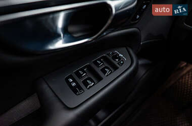 Внедорожник / Кроссовер Volvo XC90 2022 в 