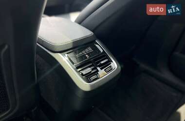 Внедорожник / Кроссовер Volvo XC90 2015 в 