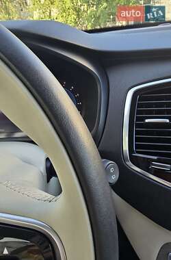 Внедорожник / Кроссовер Volvo XC90 2022 в 
