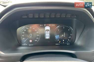 Внедорожник / Кроссовер Volvo XC90 2019 в 