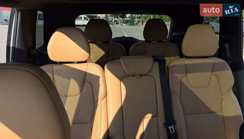 Внедорожник / Кроссовер Volvo XC90 2017 в Киеве