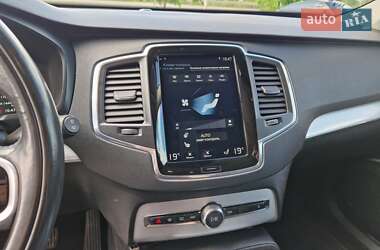 Внедорожник / Кроссовер Volvo XC90 2017 в 