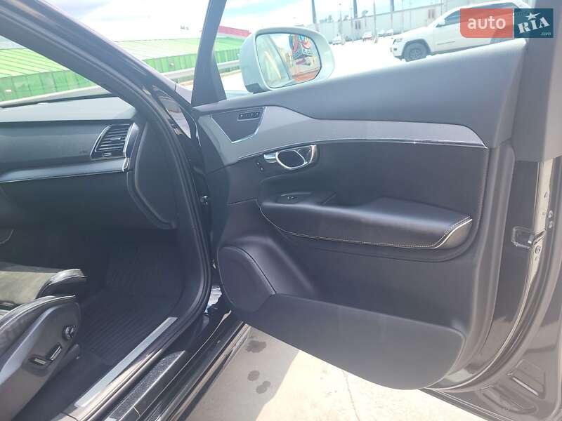 Внедорожник / Кроссовер Volvo XC90 2015 в Киеве фото 11 Внедорожник / Кроссовер Volvo XC90 2015 в Киеве