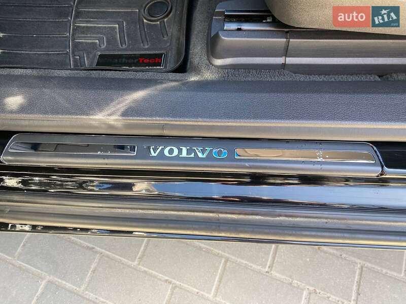 Внедорожник / Кроссовер Volvo XC90 2013 в Луцке