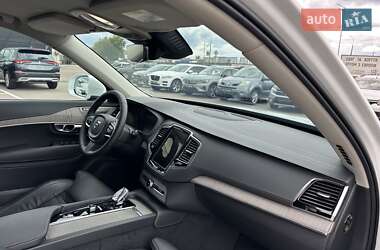 Позашляховик / Кросовер Volvo XC90 2023 в 