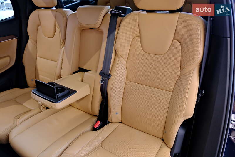 Внедорожник / Кроссовер Volvo XC90 2016 в Одессе