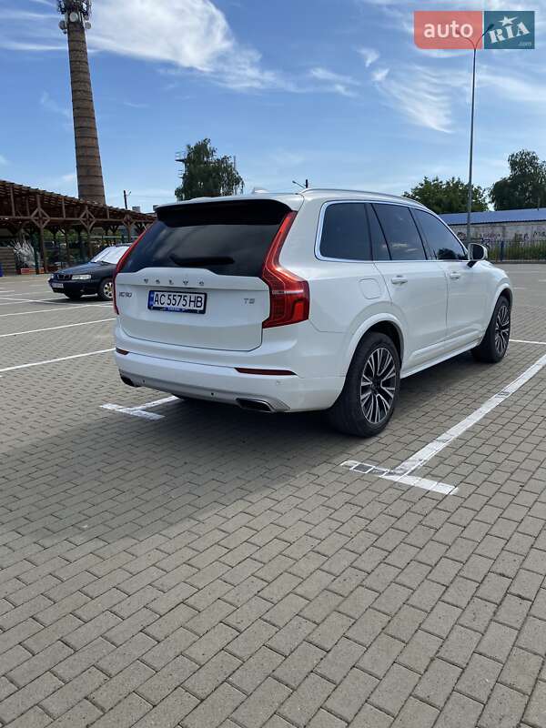 Внедорожник / Кроссовер Volvo XC90 2019 в Нововолынске