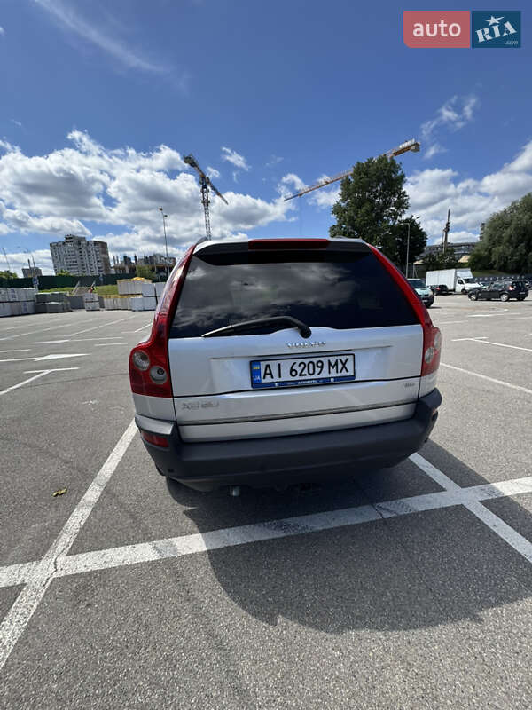 Внедорожник / Кроссовер Volvo XC90 2005 в Киеве
