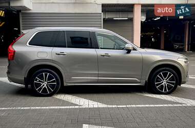 Внедорожник / Кроссовер Volvo XC90 2020 в 
