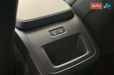 Внедорожник / Кроссовер Volvo XC90 2020 в 
