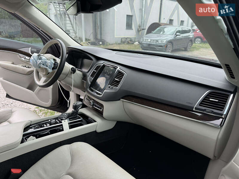 Позашляховик / Кросовер Volvo XC90 2019 в Рівному