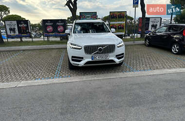 Внедорожник / Кроссовер Volvo XC90 2017 в 