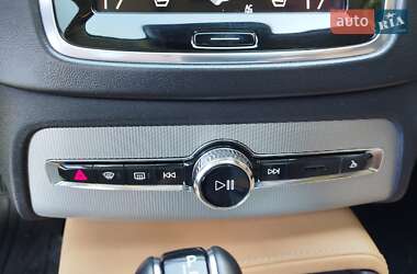 Внедорожник / Кроссовер Volvo XC90 2016 в 