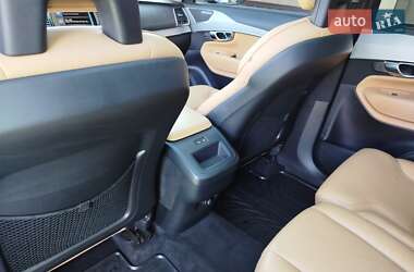 Внедорожник / Кроссовер Volvo XC90 2016 в 