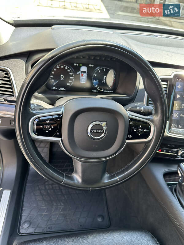 Внедорожник / Кроссовер Volvo XC90 2017 в Хмельницком