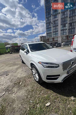 Внедорожник / Кроссовер Volvo XC90 2017 в 