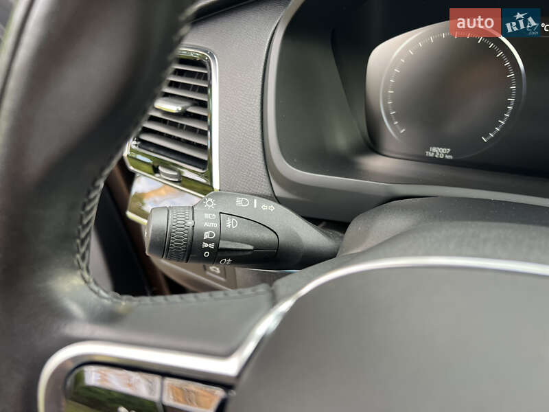 Внедорожник / Кроссовер Volvo XC90 2017 в Киеве