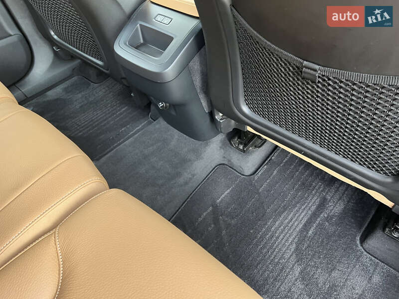 Внедорожник / Кроссовер Volvo XC90 2017 в Киеве
