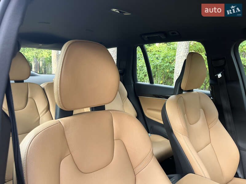 Внедорожник / Кроссовер Volvo XC90 2017 в Киеве