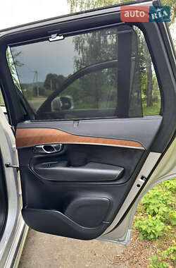 Внедорожник / Кроссовер Volvo XC90 2019 в 