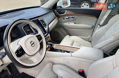 Внедорожник / Кроссовер Volvo XC90 2018 в 