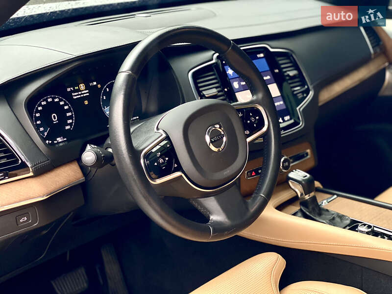 Внедорожник / Кроссовер Volvo XC90 2015 в Киеве