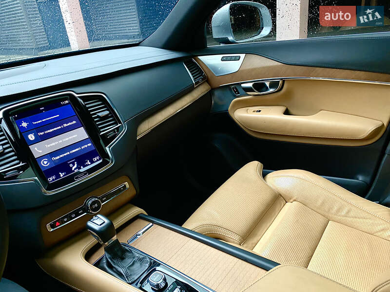 Внедорожник / Кроссовер Volvo XC90 2015 в Киеве