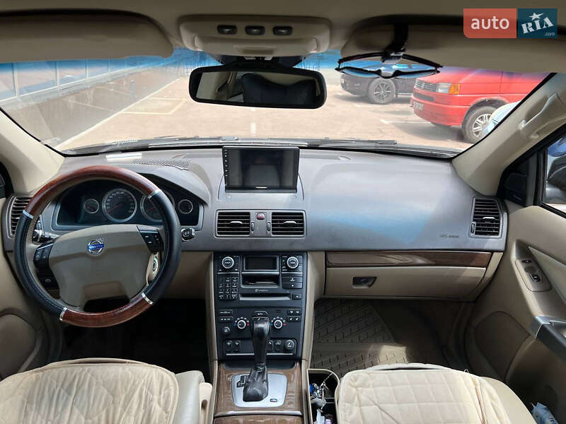 Внедорожник / Кроссовер Volvo XC90 2010 в Киеве