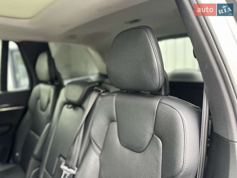 Внедорожник / Кроссовер Volvo XC90 2016 в Владимире